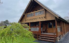 Luxury 3 Bedroom, 3 Bathroom Lodge With Hot Tub