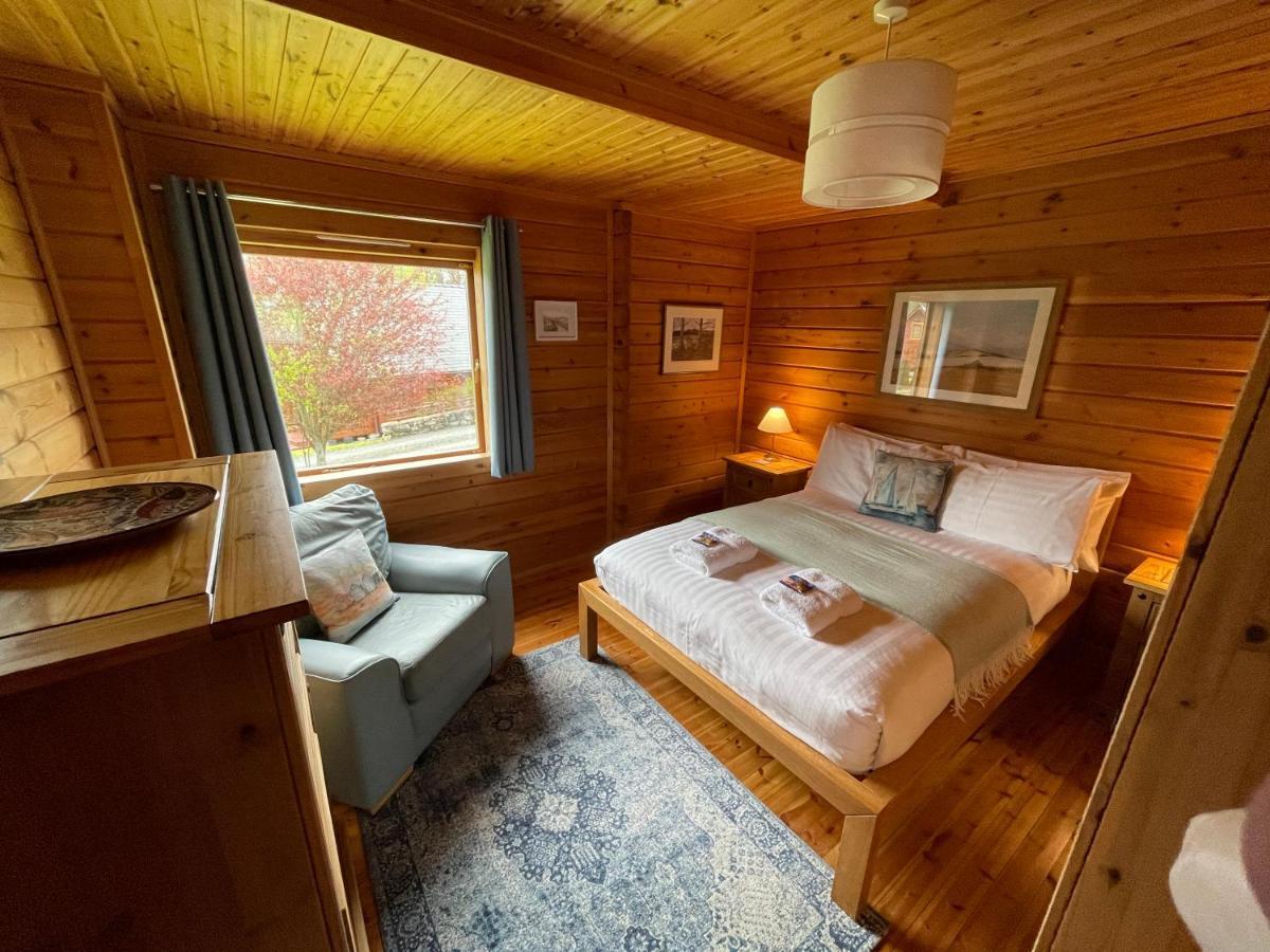 Luxury 3 Bedroom, 3 Bathroom Lodge With Hot Tub Llanbedr  Exterior photo